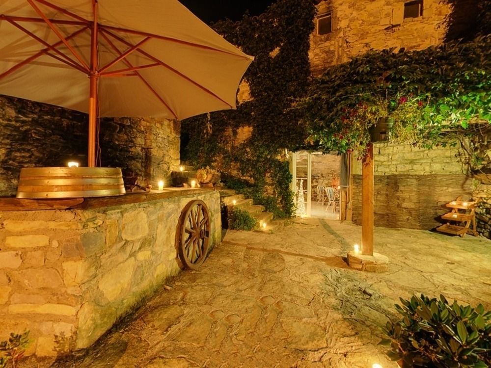 Bed and Breakfast Domaine D'Alcapies Saint-Jean-d'Alcapies Екстер'єр фото